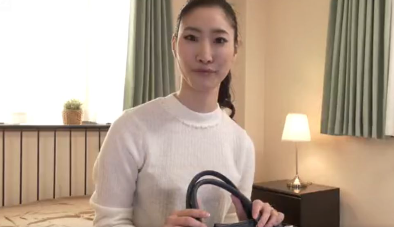 【初アダルト】細身のセックス大好き女がボーボーのアソコ毛をぐっしょり濡らして叫びまくる！〈西村保奈美〉