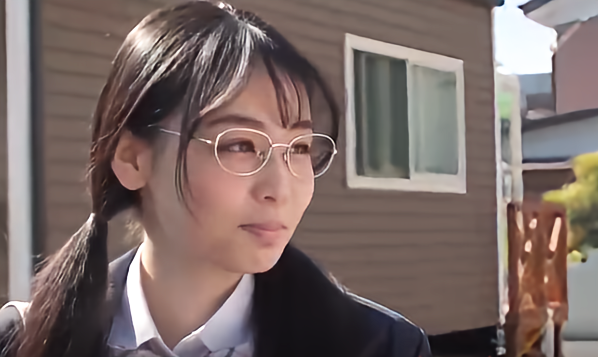 【メガネっ子】勤勉で大人しそうな美少女の正体！肉棒に突かれまくりたい願望の淫乱娘だったｗｗ〈時田亜美〉