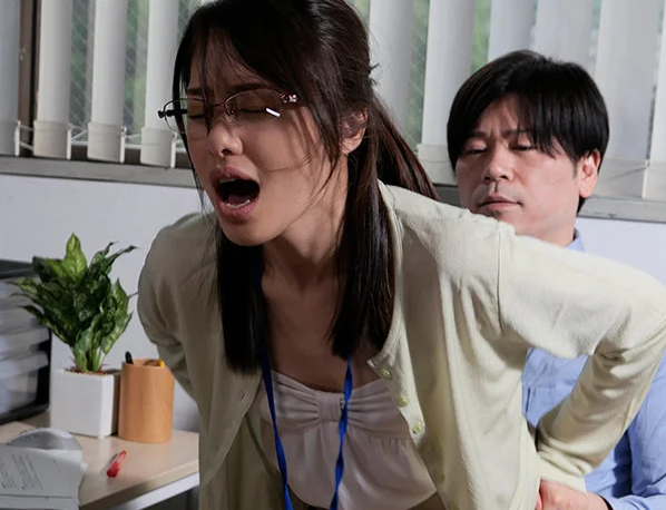 【地味メガネ】”もっと日向の女になりたい”陰キャの役所職員を抱いてくれた男が浮気だと知り…■川上奈々美