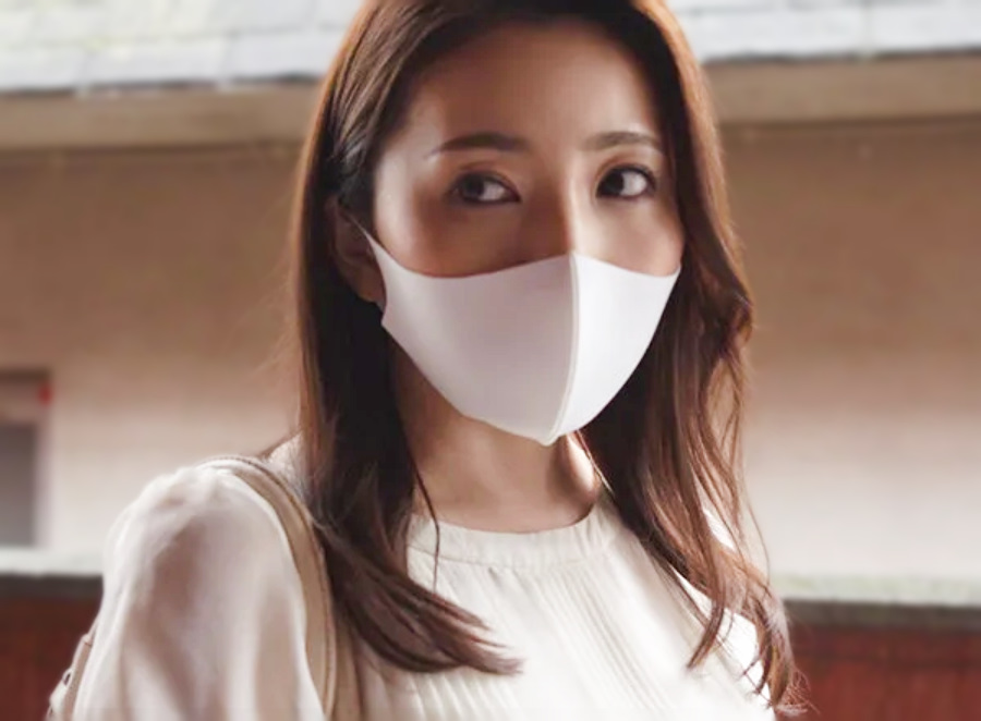 【隣の人妻】「いつかあの奥さんを犯してみたい...」スレンダーエロ美乳なおばさん主婦が同じマンションの男に寝取られる