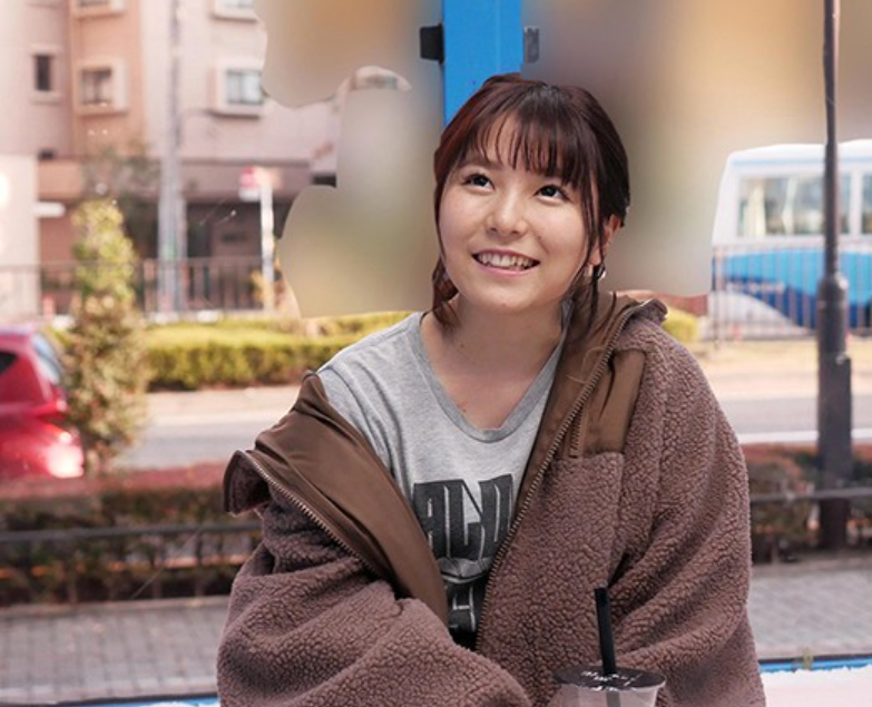 【マジックミラー】新大久保で見つけた美少女に声かけスケベなマッサージで欲情させて中出ししちゃう！