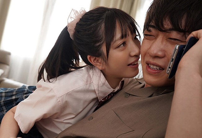 両親の再婚でできた可愛すぎる妹・パンチラ誘惑や彼女との電話中におしゃぶりしてきたり、もう我慢の限界★永野鈴★