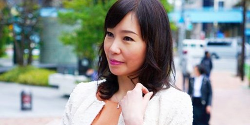 【人妻ナンパ】『セレブ妻って、セックス好きなのよ♡』時間をもてあまし、若い男との情事に明け暮れるオバサマたち