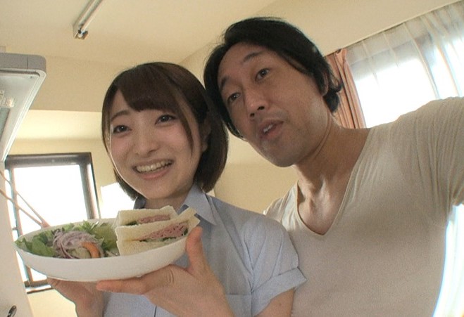 ”いつも生だから、生でしよ？”奥さんが出ていった担任教師の家に押し掛ける美少女JK・大人チ〇コを生でハメる★中城葵★