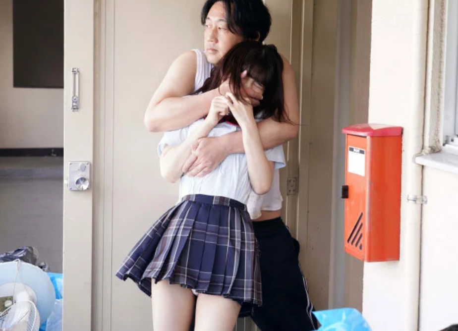 【女子高生】受験勉強で短期で借りたアパートの隣の男がとんでもないやつで…可愛いJKに悲劇が襲う■倉本すみれ