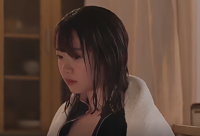 【童顔美少女】”すまん…許してくれ…”出来心で犯してしまった可愛い福祉士の美女…しかし優しい彼女は…■架乃ゆら