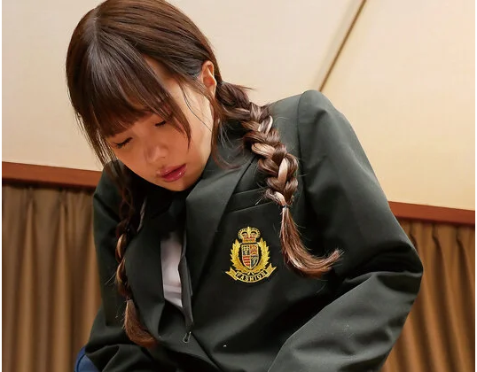 【貧乳JK】”お兄ちゃんとのセックスが好きなの！”親の連れ子の美少女が懐いてくれてイチャラブSEX！■松本いちか