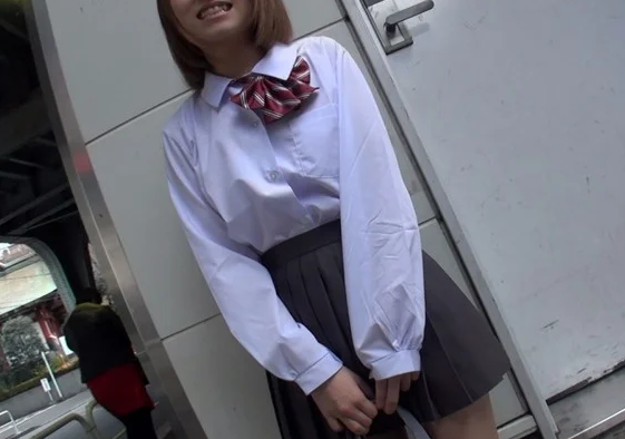 【素人JK】お金が欲しい美少女たちの放課後の秘密！短時間でパパっと稼いじゃうある方法を激撮しちゃいました！