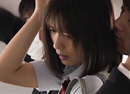 【初めての痴漢】”癖になりそう…”電車内で触られたJK…日々エスカレートしていく行為に魅了されていき…■小倉七海