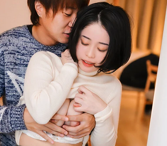 【NTR】サークルの飲み会に誘われたがヤリチン共の罠だった！自分の彼女が男達にハメられるのを見てるしかなく…■MINAMO