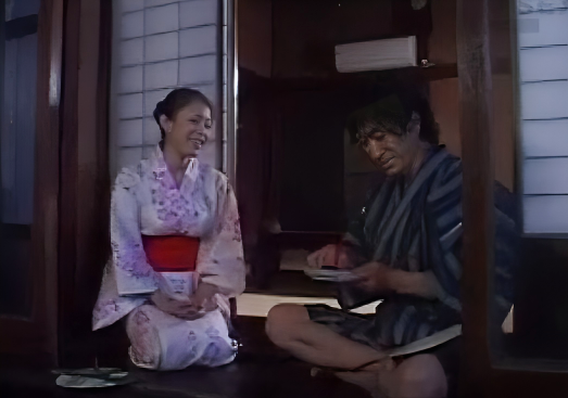 【熟女】夏休みの帰省で憧れの叔母夫婦の家にお世話になる男が夜の営みで乱れる彼女を妄想してしまい…■友田真希