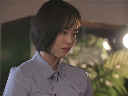 【OL寝取られ】”自慰してる動画拡散されたら困るんだろ…？”欲求不満な女性がトイレでオナってた所を盗撮され■三宮つばき