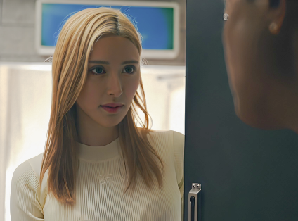 【金髪美女】”いい加減にしてくださいっ！”隣のじいさんの汚部屋から聞こえる喘ぎ声にしびれを切らし突撃するが■藤井蘭々