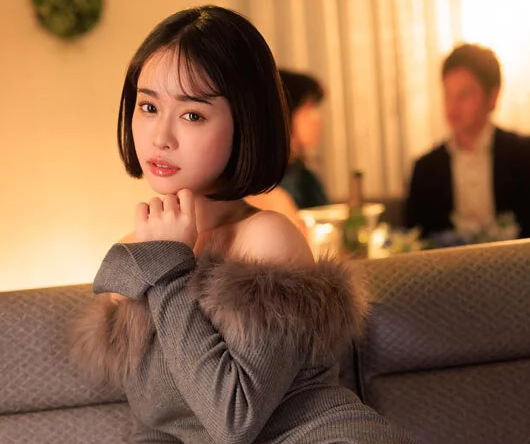 【美ボディキャバ嬢】”ねぇ…この後ホテルどう…？”距離感バグってる密着で飲みに来た男を誘惑してハメられちゃうｗ