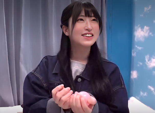 【マジックミラー号】”耐えられるかな…ｗ”くすぐり我慢対決と称して服を脱がせてミラー越しに彼氏の前でハメちゃう！