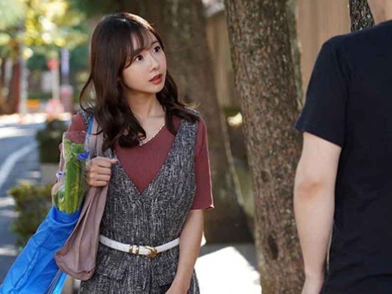 「こんな人妻、合法ロリだろ！」「俺なら絶対大事にするのに…」と周囲から評判の人妻が旦那のモラハラで家出しますが…