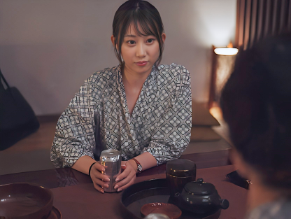 【無防備OL】”変なことしたらチクりますよ！”ツンな後輩女と同室になりエロい姿に犯してしまうが朝起きたら豹変してて…