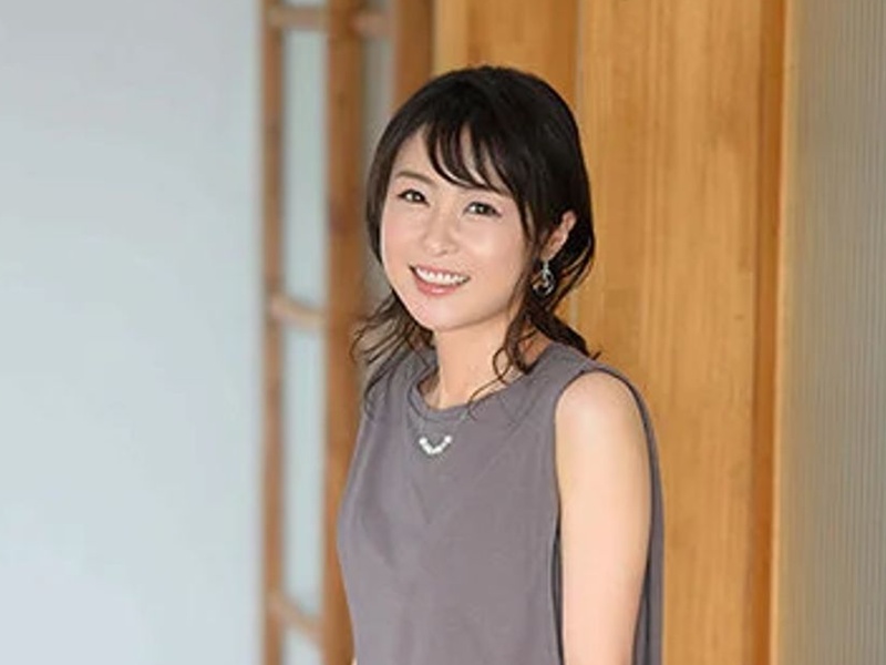 【原石主婦】”平凡な人生を変えたくて…♡”36歳美魔女奥様の最大の転機！最高のルックスを持った彼女がAVデビュー！