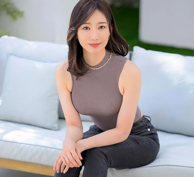【30代の美人奥さん】整ったお顔立ちにスレンダーで巨乳！まさに理想のプロポーション美熟女が華々しくデビュー！