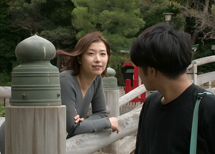 【人妻熟女】”もし良かったら…ウチに泊まりに来る…？”家に居場所が無くなった男が子供の頃好きだった叔母に再会し…