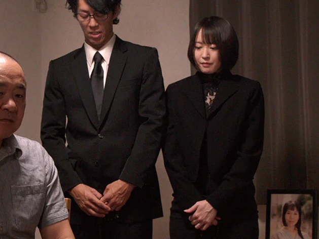 【ながえスタイル】”あんたらのせいで…妻はっ…！！夫の会社が倒産し投資をしてた女性が心中…その旦那を介抱するはずが…