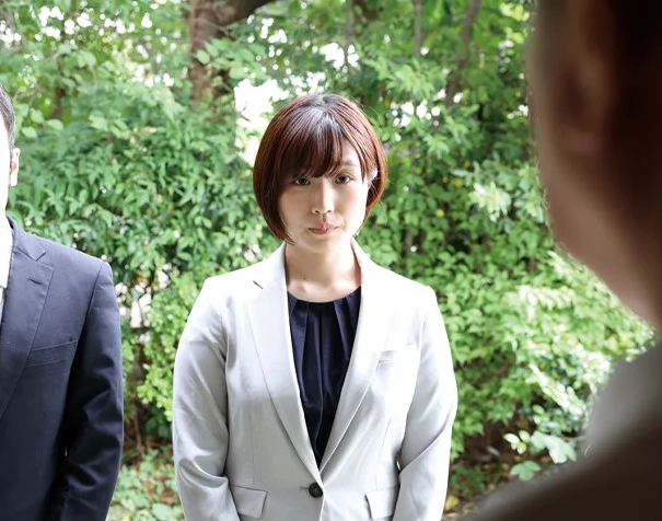 【ながえスタイル】”どの面下げて謝りに来たんだ…！”旦那の経営する会社で女性が過労で亡くなり妻を抱けなくなった男は…